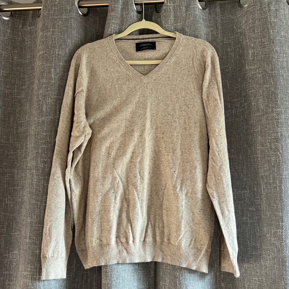 Charles Tyrwhitt Men’s heathered cream v-neck sweater, cotton & cashmere - Large - Picture 1 of 11